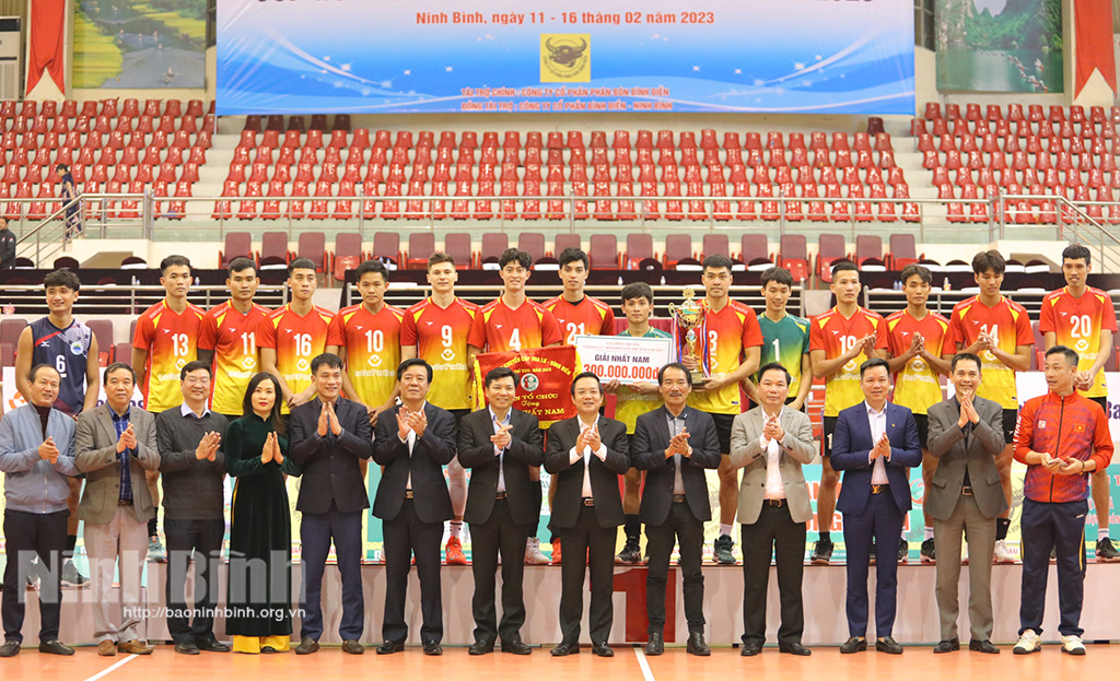 Chung kết và trao thưởng Giải bóng chuyền Cúp Hoa Lư - Bình Điền lần thứ XVII năm 2023