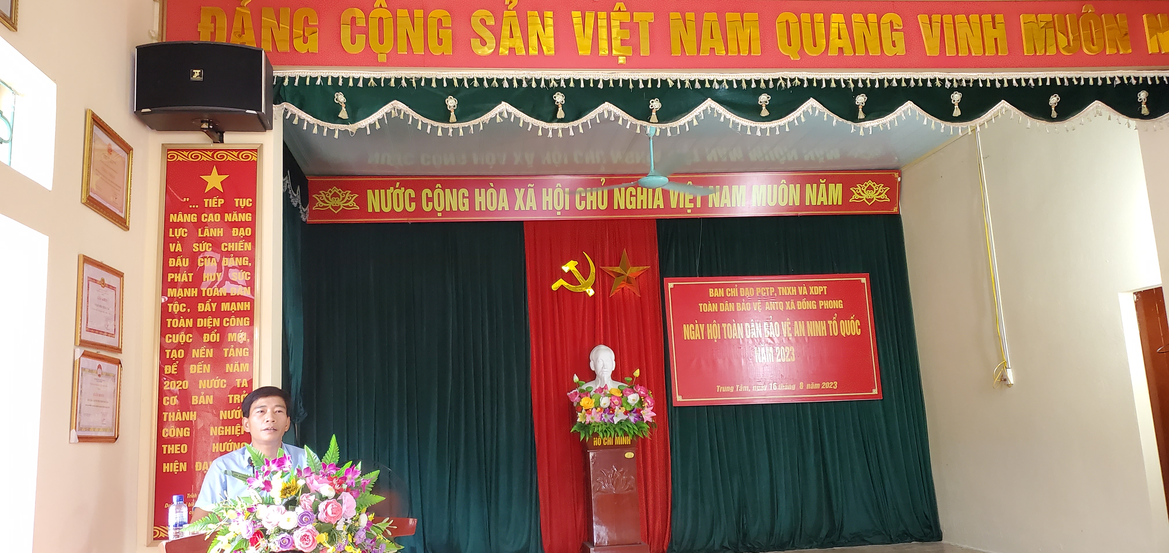Thôn Trung Tâm xã Đồng Phong tổ chức ngày hội “Toàn dân bảo vệ an ninh Tổ quốc” năm 2023