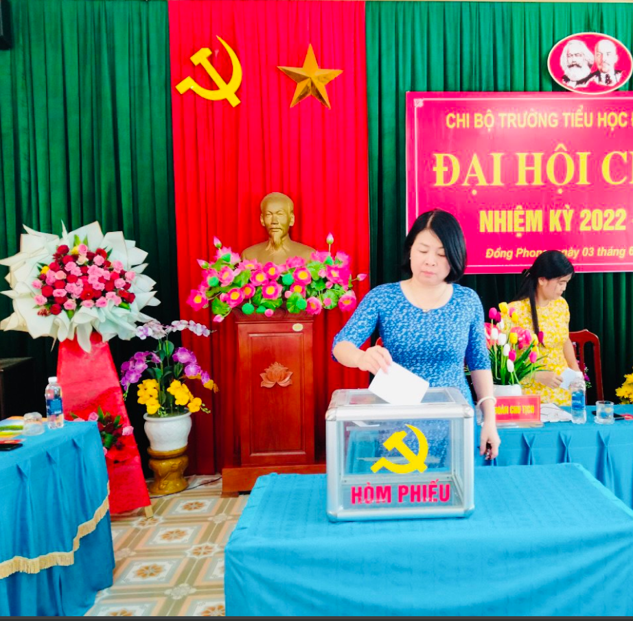 Các chi bộ trực thuộc Đảng bộ xã Đồng Phong tiến hành Đại hội  nhiệm kỳ 2022 -2025.