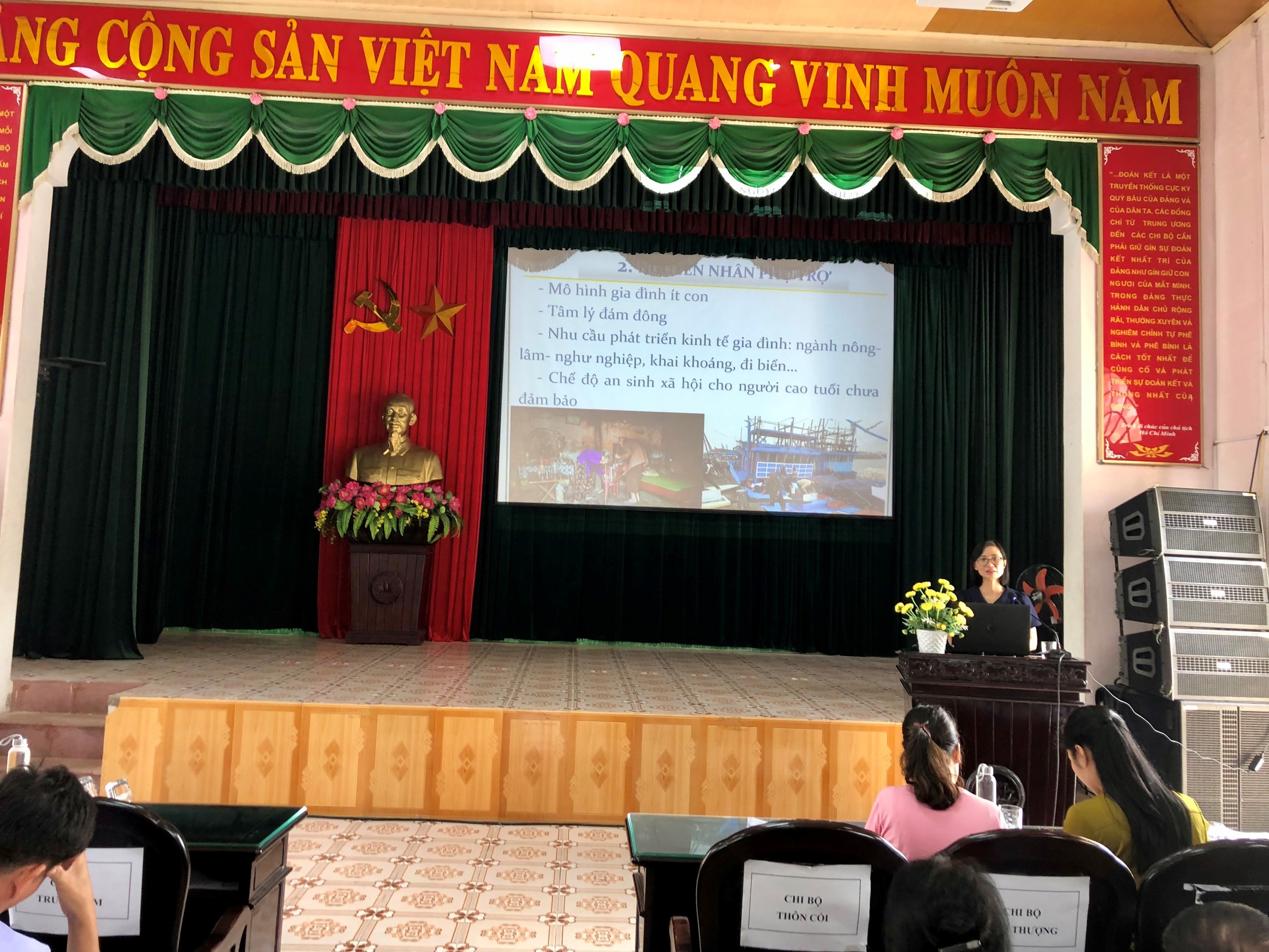 Ban chỉ đạo dân số xã Đồng Phong phối hợp tổ chức hội nghị phổ biến kiến thức về công tác dân số năm 2022