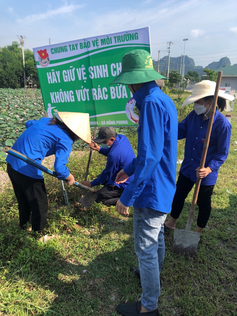 Tuổi trẻ xã Đồng Phong chung tay bảo vệ môi trường