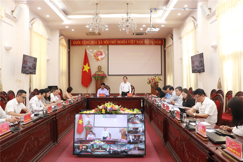 Chủ tịch Ủy ban nhân dân tỉnh Ninh Bình đối thoại với nông dân năm 2022